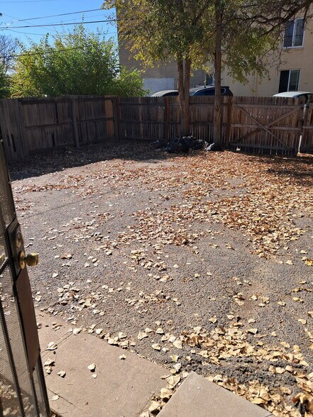 Building Photo - 1011 Emporia St