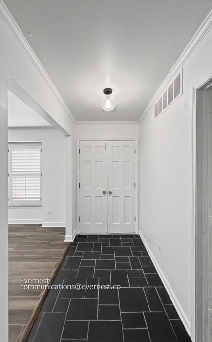 Building Photo - Beautiful 4-Bedroom Home with Modern Amenities / Pet-Friendly / Available Now!