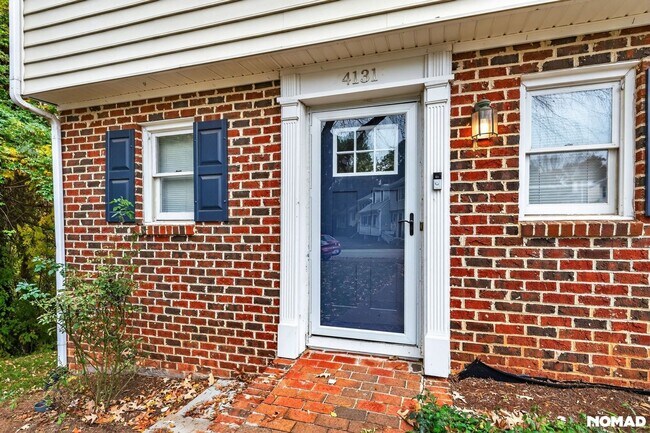 Building Photo - 4131 Kaplan Dr