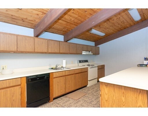 Building Photo - 500 Colonial Dr