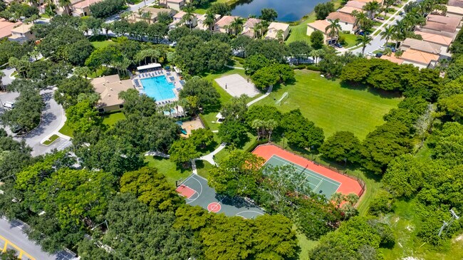 Building Photo - 7630 Topiary Ave