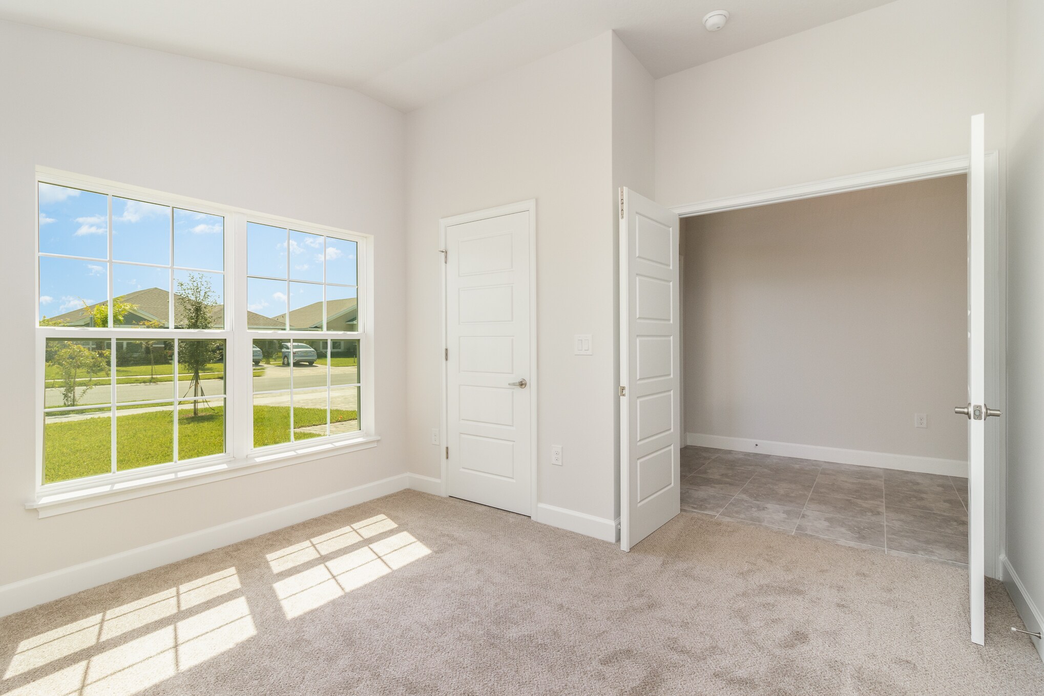 Building Photo - 1844 Middlebury Dr SE