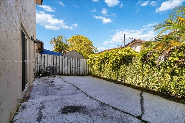 Building Photo - 8431 NW 188th Terrace