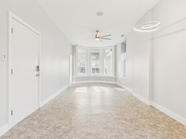 Building Photo - 1017 N Front St