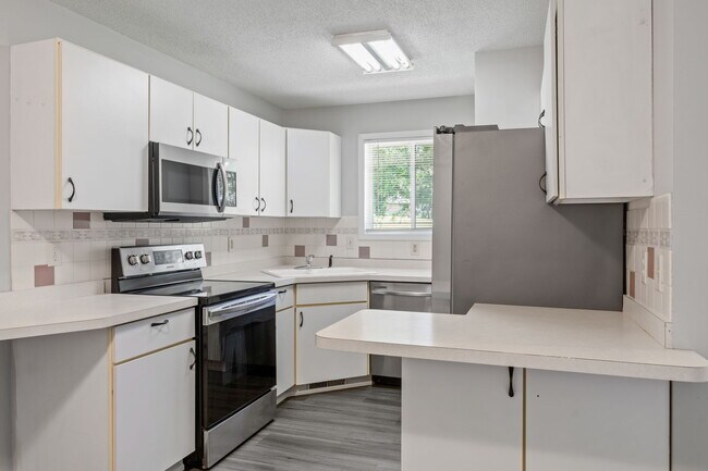 Building Photo - 13359 Zenith Ln