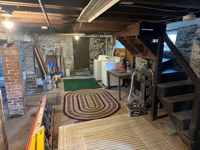 Building Photo - 135 Nonantum St