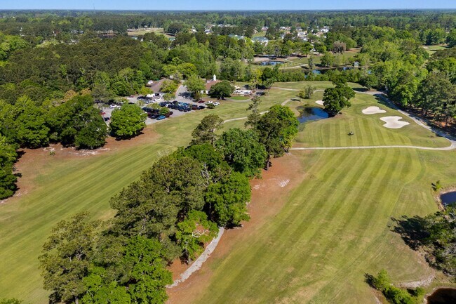Building Photo - Golf Course Living Just Minutes from North Myrtle Beach – Long-Term Rental in Aberdeen