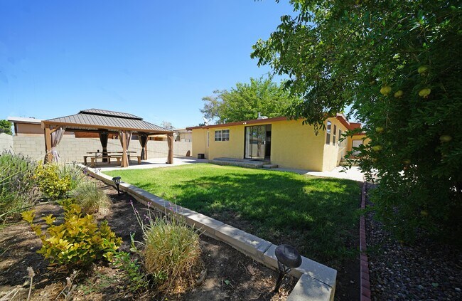 Building Photo - 45339 11th St W