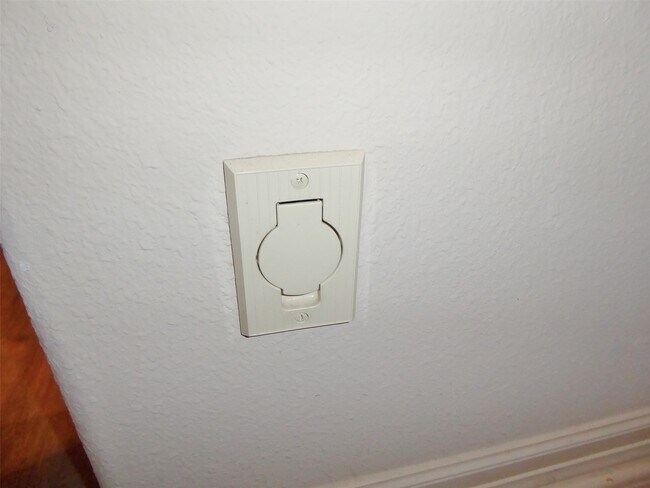 Building Photo - 10225 Wood Fern Ct