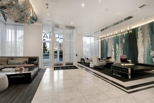 Building Photo - 1321 Seneca St