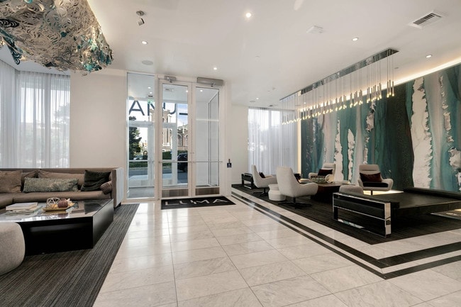 Building Photo - 1321 Seneca St