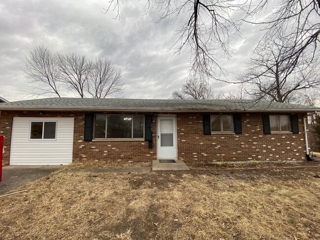 Primary Photo - 2727 Angela Dr