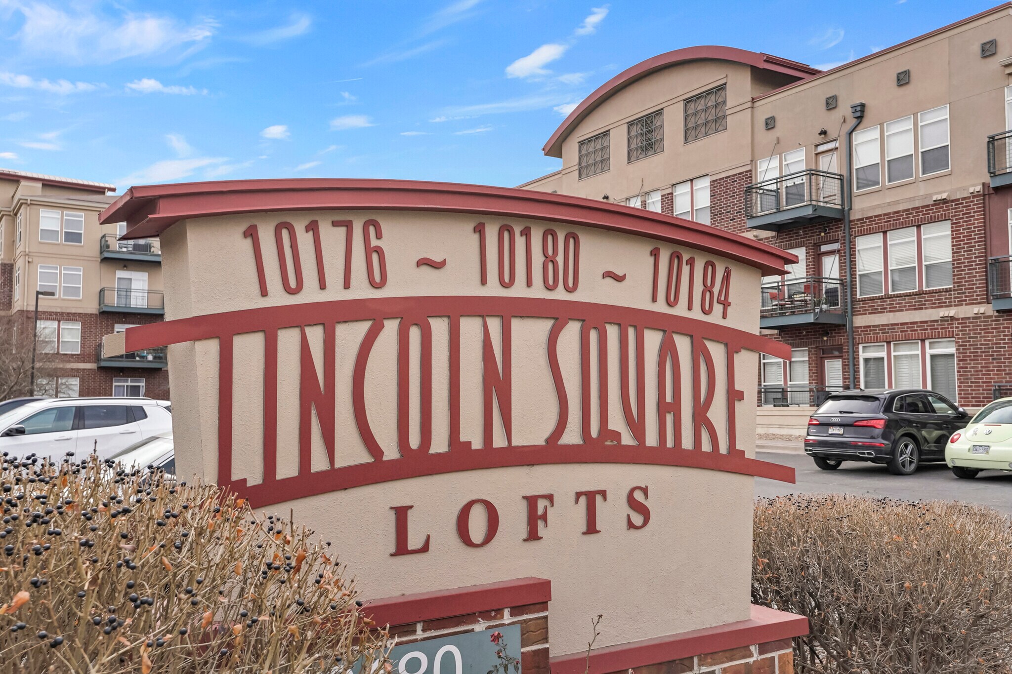 Building Photo - 10184 Park Meadows Dr