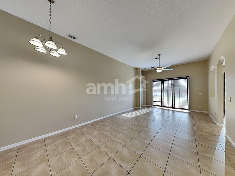Building Photo - 9573 SW Flowermound Cir