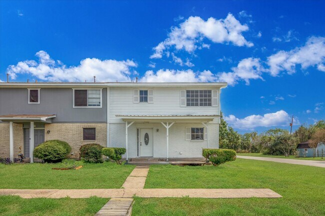 Primary Photo - 1231 Oregon St