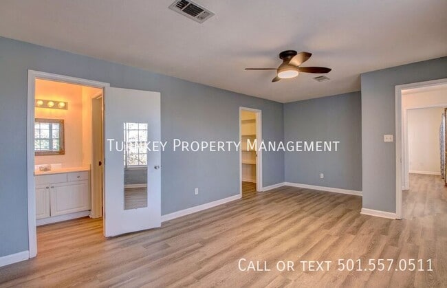 Building Photo - 3 Rocky Top Cove