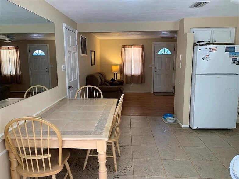 Building Photo - 3300 Thorny Ridge Dr