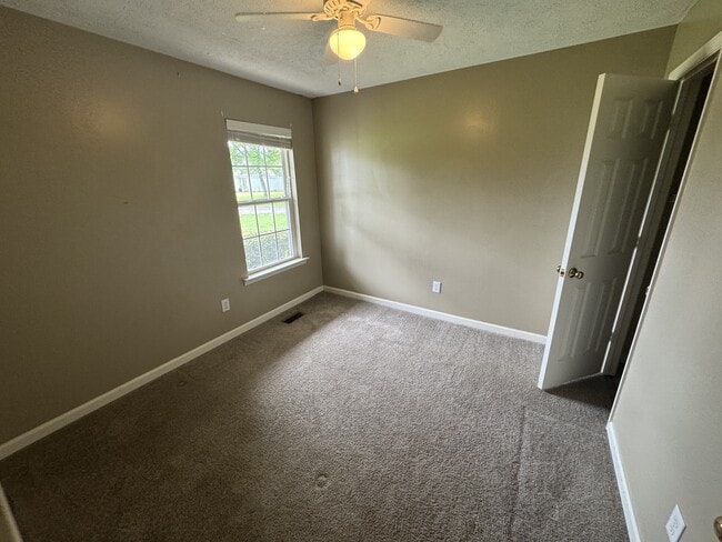 Building Photo - 100 Faldo Dr