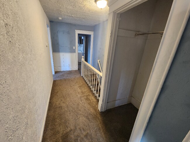 Building Photo - 214 E Belmont St