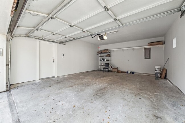 Building Photo - 9710 Riddlewood Ln