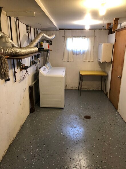 Building Photo - 10123 Puttington Dr