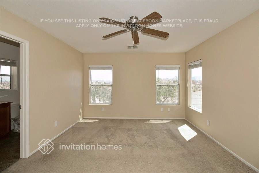 Building Photo - 553 Port Talbot Ave