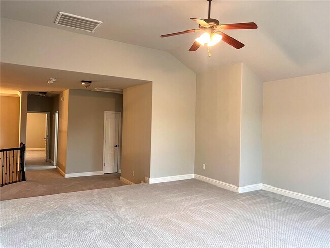Building Photo - 13000 Bloomfield Hills Ln
