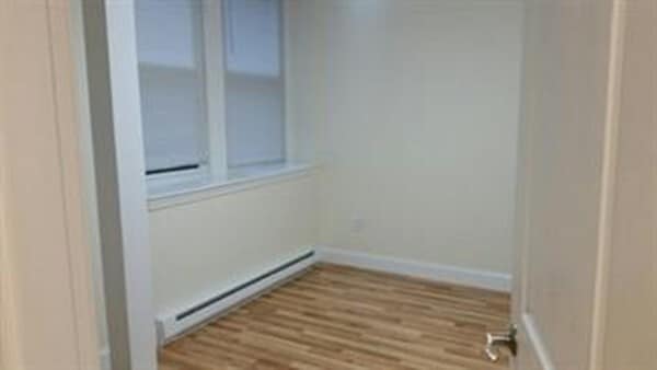 Building Photo - 15 Park Dr