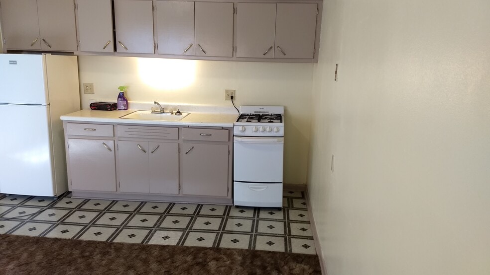 Building Photo - 3401 W Wells St