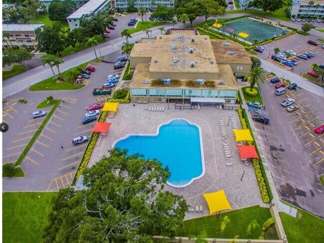 Building Photo - 2464 Australia Way E