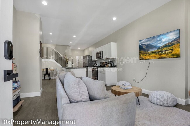 Building Photo - 566 Kimball Pl