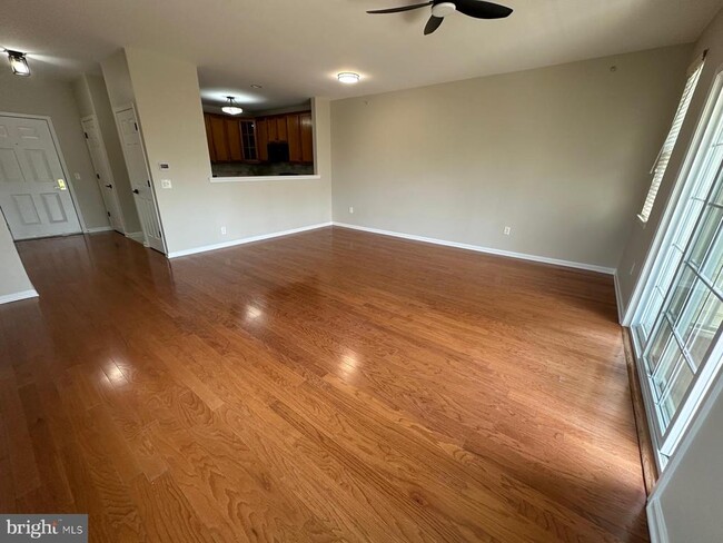Building Photo - 1424 Colts Cir