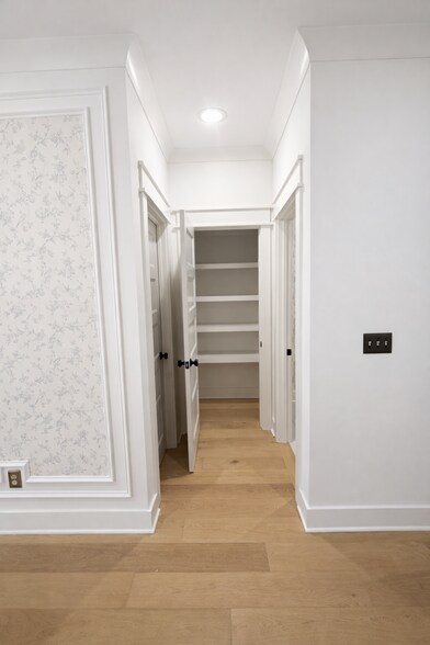 Building Photo - 2022 Maple Vw Ln