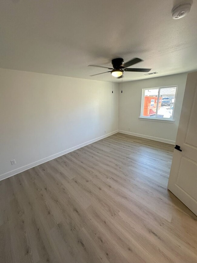 Building Photo - 169 Wildflower Dr