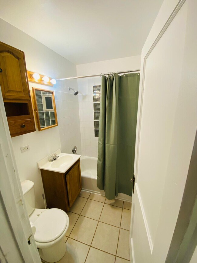 Building Photo - 1164 Cook Ave E