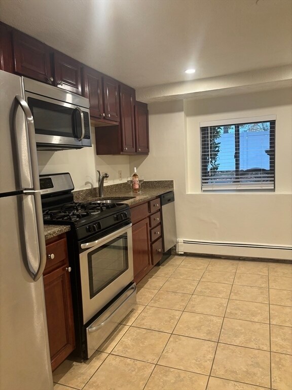 Building Photo - 146 Willow St