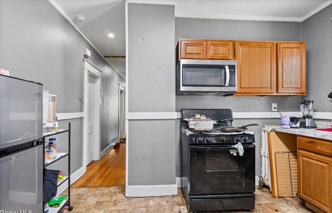 Building Photo - 569 Washington Ave