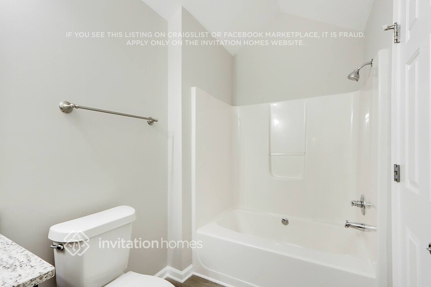 Building Photo - 5000 Buckeye Pl