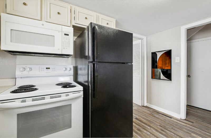 Building Photo - 4001 Georgetown Dr