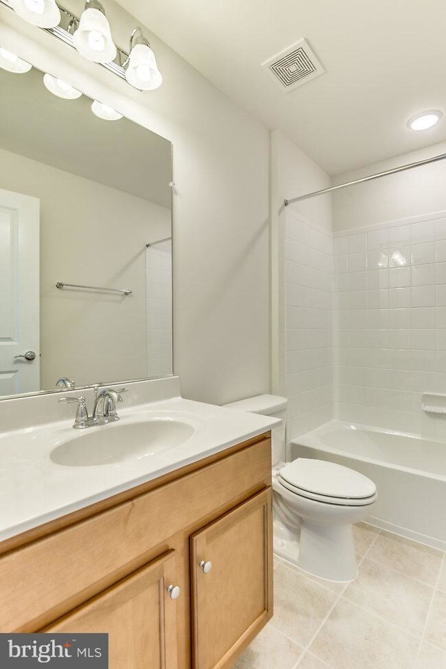 Building Photo - 22589 Amendola Terrace