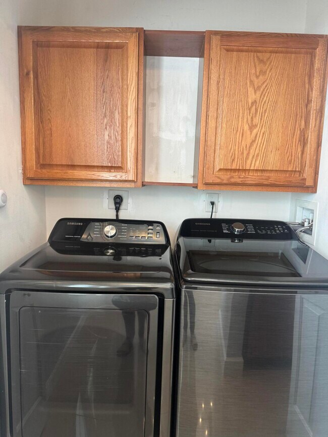 Building Photo - 356 Moorings Dr