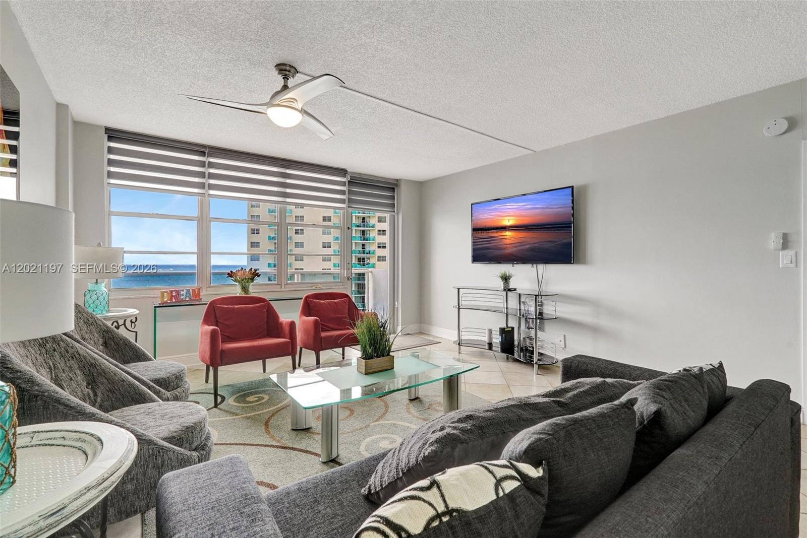 Building Photo - 3725 S Ocean Dr