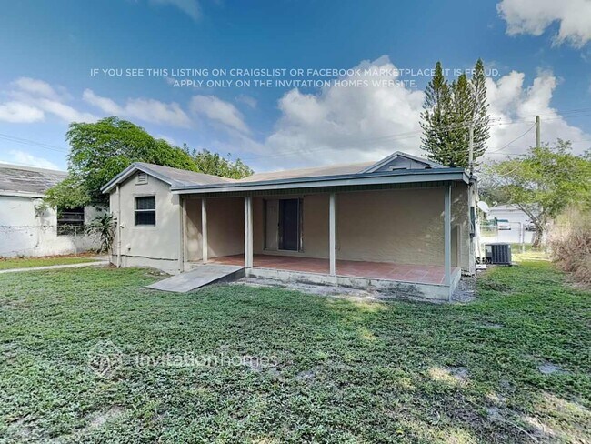 Building Photo - 314 SW 4th Ave