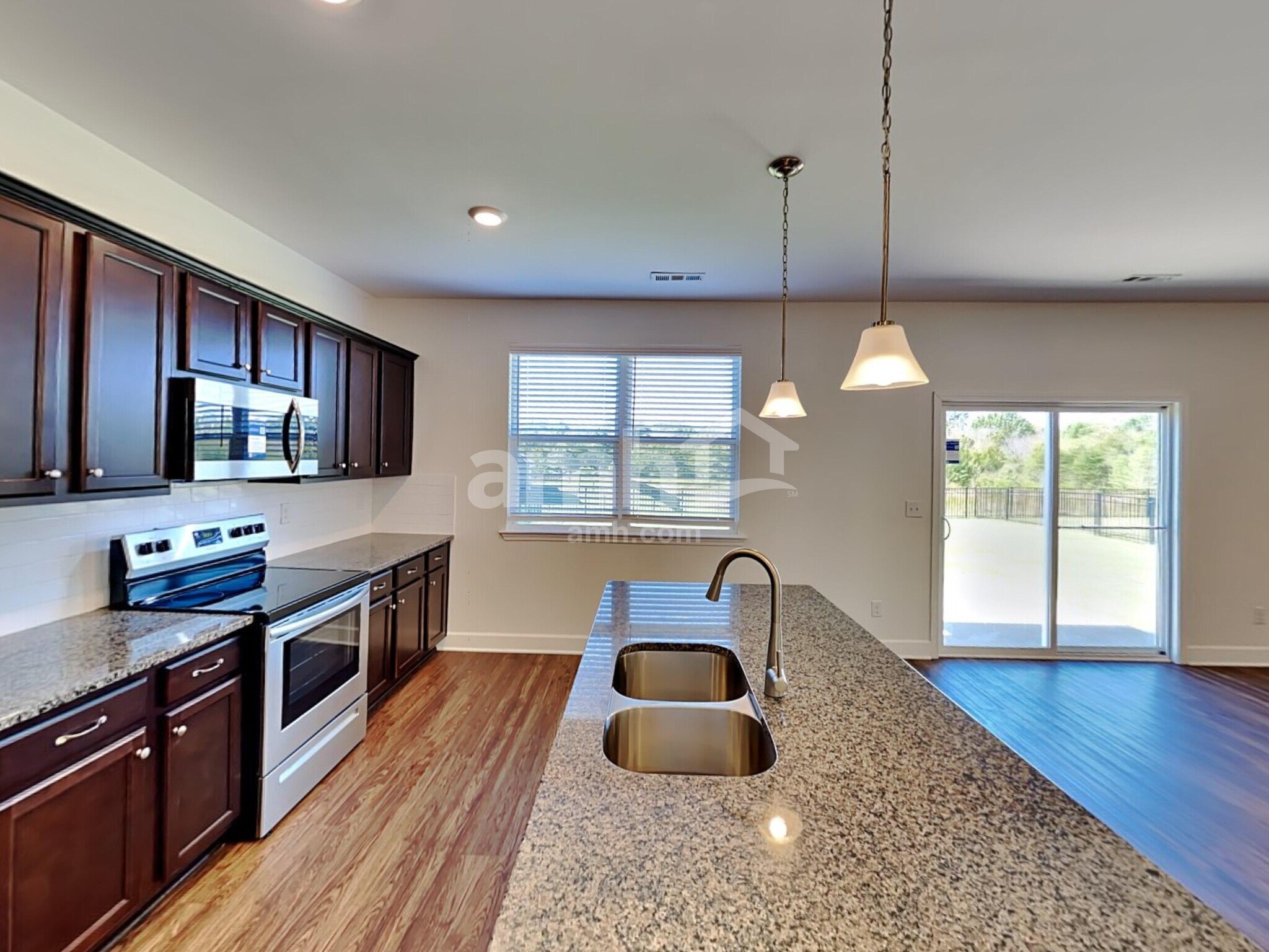 Building Photo - 404 Bluewater Dr