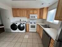 Building Photo - 334 S 150 W