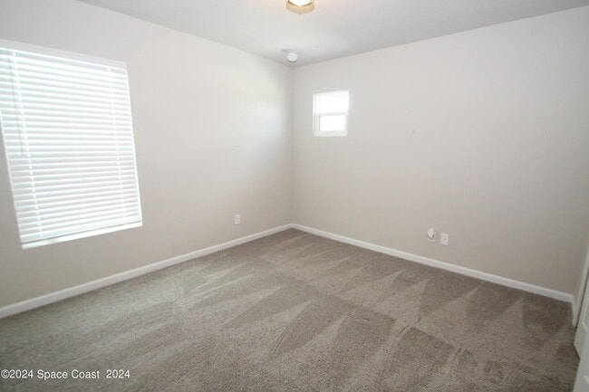 Building Photo - 695 Boughton Way