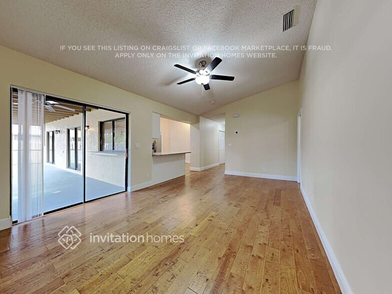 Building Photo - 13598 Jonquil Pl