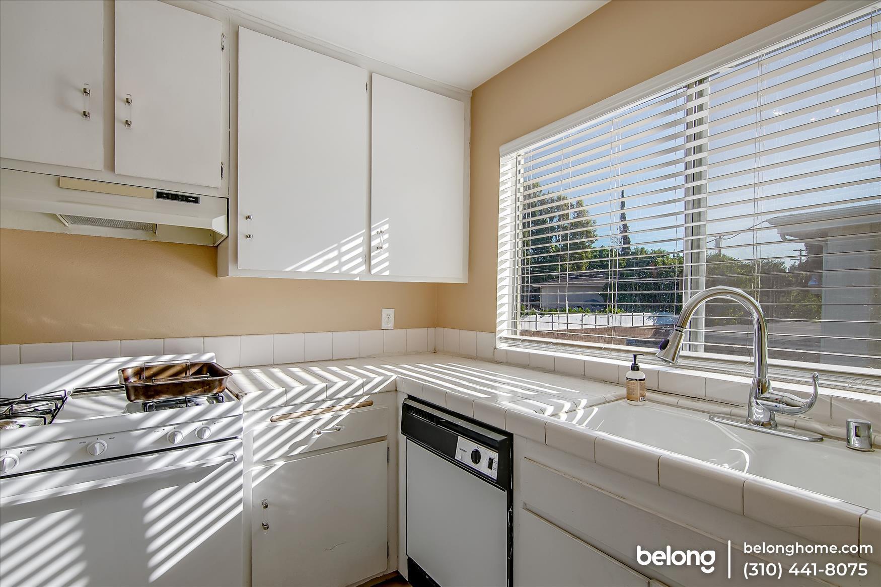 Building Photo - 16755 Parthenia St