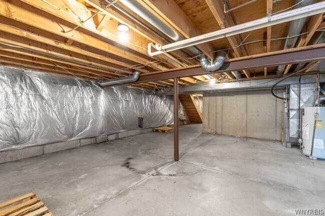 Building Photo - 319 King Peterson Rd