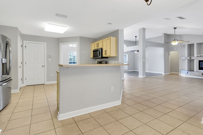 Building Photo - Bluewater Bay Area 4 Bedroom Pool Home!